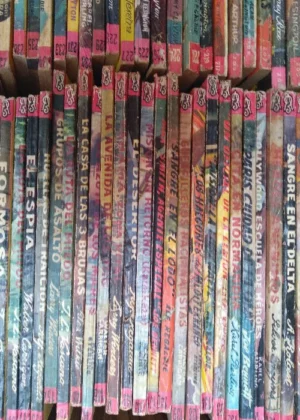 150 novelas de COMANDOS de Valenciana, dibujo cubierta de JOSE LUIS, + 16 que no se aprecia el nº
