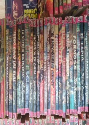 150 novelas de COMANDOS de Valenciana, dibujo cubierta de JOSE LUIS, + 16 que no se aprecia el nº