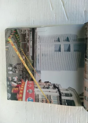 BAD NEWS, todo el libro son fotografías, buen estado