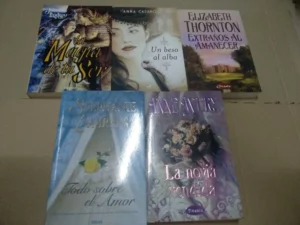 lote 5 novela romantica: LINDSEY la magia de tu ser, CASANOVA un beso al alba,THORNTON extraños al amanecer,LAURENS todo sobre el amor, AVERY la novia vendida
