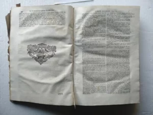 BIBLIA MUY ANTIGUA siglo XVIII incompleta falta portada y fecha tapas originales, las faltas relacionadas en la ficha de la foto