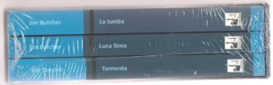 estuche plastificado con 3 libros LA TUMBA / LUNA LLENA / TORMENTA