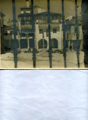 FOTOGRAFIA URBANA DE VIGO, abril 1953 (lo pone al dorso), SIN FOTOGRAFO, 20x 17 cm.