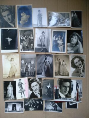 ESPECTACULO MUSICAL REVISTA VARIEDADES 132 fotos actores/ actrices de ellas 50 con firma y dedicatoria 29 con nombre 2 catalogos compañia actores y 2 folletos locales de espectaculos